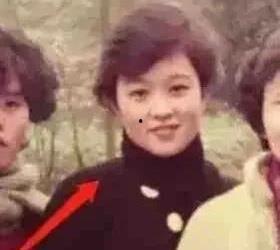 娱乐吃瓜老少女视频,老少女吃瓜视频背后的精彩故事