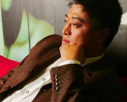 柯受良吃瓜看娱乐圈,吃瓜看娱乐圈，揭秘明星幕后故事