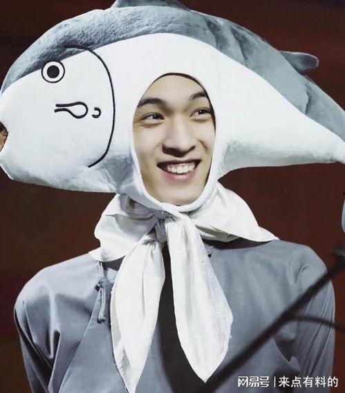 娱乐吃瓜酱秦霄贤不认字