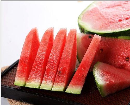 哪里都有中国人娱乐吃瓜